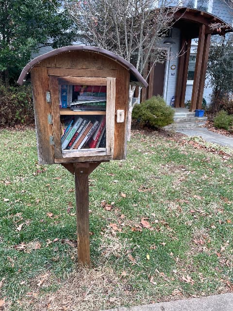 Obrashov house library image