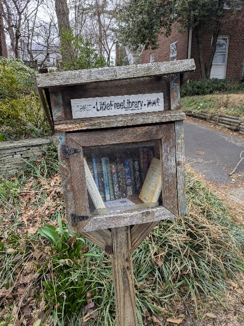 300s N Oakland library image