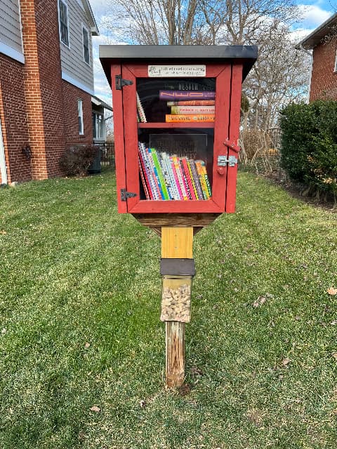 See Spot Run library image